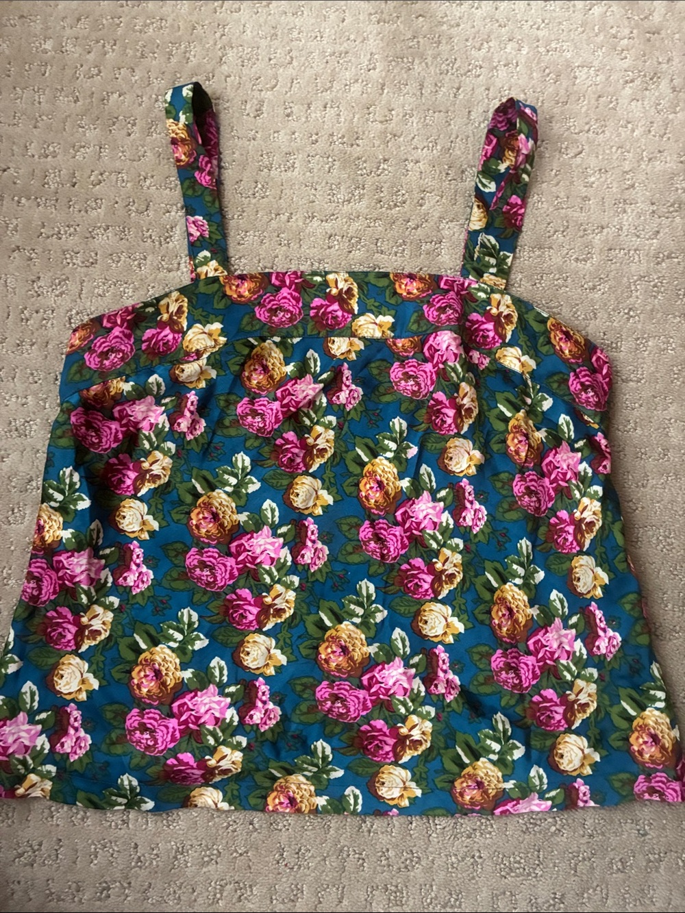 Victoria’s Secret gold label silk vintage Tank Top in floral pattern